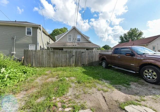 Photo 2 of House for sale at 2610 E North St, Indianapolis, IN 46201 | MLS# 22107451 | Listing updated on 2026-09-01