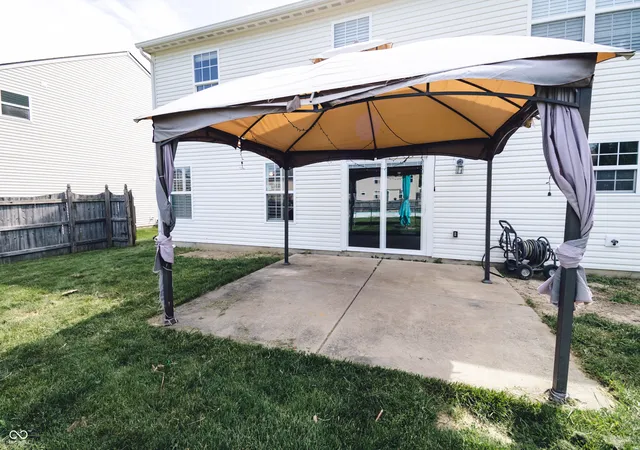 Photo 4 of Single family home for sale at 4914 Long Iron Dr, Indianapolis, IN 46235 | MLS# 22107510 | Listing updated on 2026-09-13