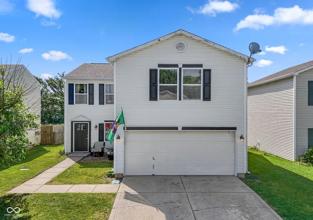 1st image of 2545 Harvest Moon Dr, Greenwood, IN 46143 | MLS# 22107521