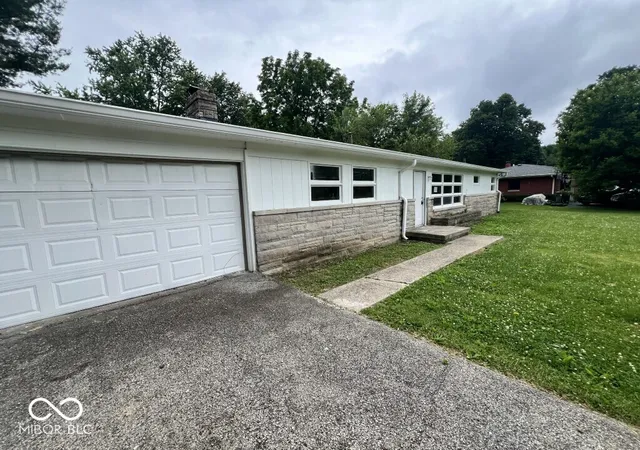 Photo 2 of Sale Pending at 2319 E Loretta Dr, Indianapolis, IN 46227 | MLS# 22107619 | Listing updated on 2026-09-23