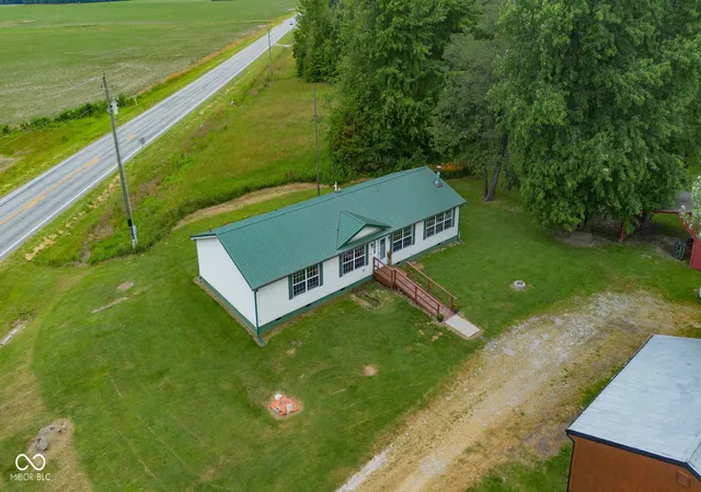 Homes for sale in Crothersville, IN | 2846 S Us Hwy 31, Crothersville, IN 47229 | MLS# 22107639