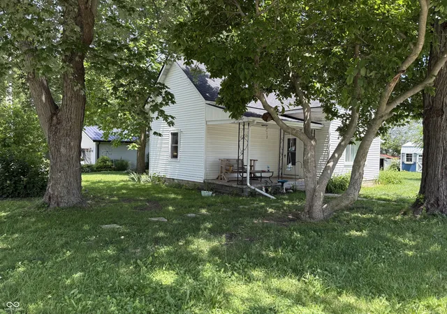 Homes for sale in Alexandria, IN | 901 Columbia Ave, Alexandria, IN 46001 | MLS# 22107689