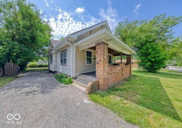 Photo 3 of Sale Pending at 3424 N Grant Ave, Indianapolis, IN 46218 | MLS# 22107697 | Listing updated on 2026-08-28