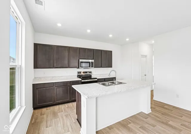 Photo 4 of Single family home for sale at 1854 Twelve Oaks Dr, Shelbyville, IN 46176 | MLS# 22107708 | Listing updated on 2026-09-29