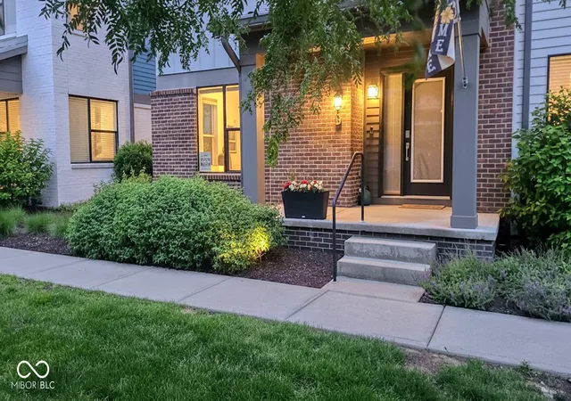 3rd image of 1829 Livery Wy, Indianapolis, IN 46202 | MLS# 22107717