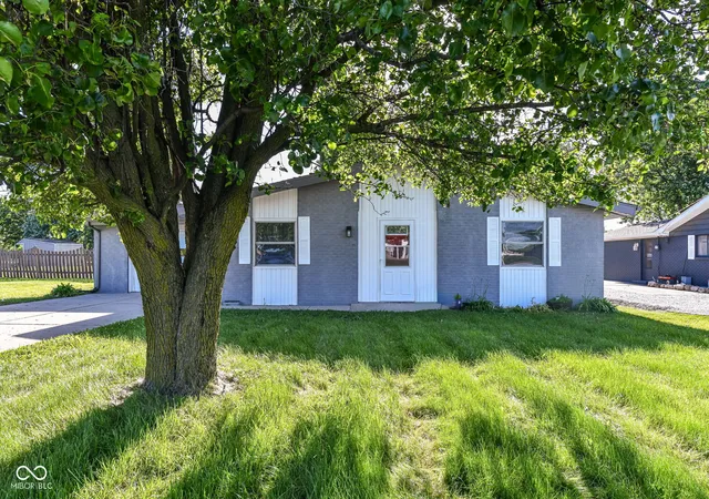 2nd image of 3109 Poplar St, Anderson, IN 46012 | MLS# 22107718