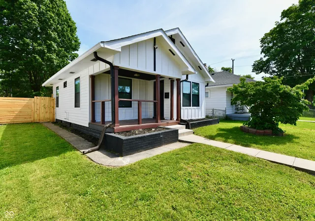 Photo 2 of Single family home for sale at 1550 Hoefgen St, Indianapolis, IN 46203 | MLS# 22107748 | Listing updated on 2026-09-30