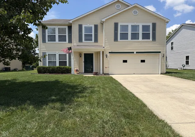 2nd image of 632 Runnymede Ct, Greenfield, IN 46140 | MLS# 22107757