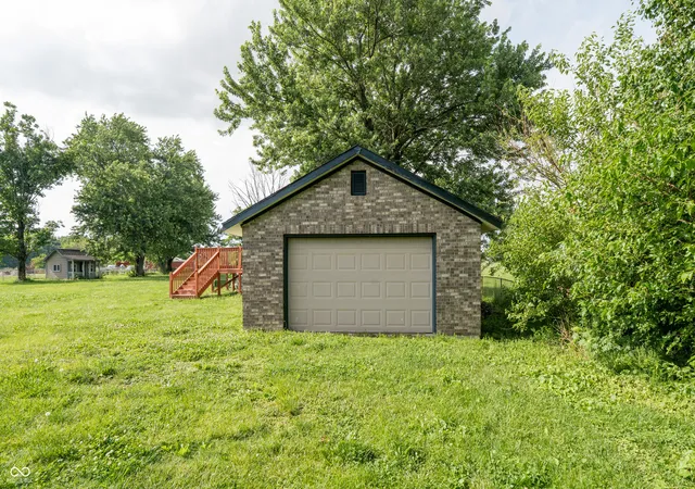 Homes for sale in Fountaintown, IN | 1602 W Furry Rd, Fountaintown, IN 46130 | MLS# 22107770