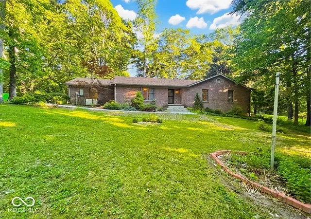 Photo 2 of Single family home for sale at 1492 Ranch Trl, Martinsville, IN 46151 | MLS# 22107774 | Listing updated on 2026-08-31