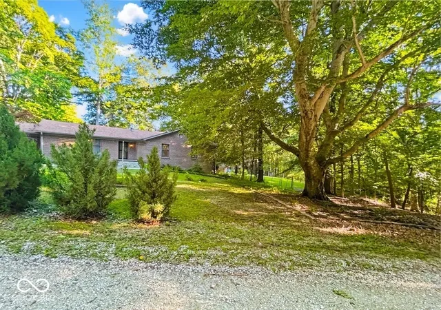Photo 3 of Single family home for sale at 1492 Ranch Trl, Martinsville, IN 46151 | MLS# 22107774 | Listing updated on 2026-08-31