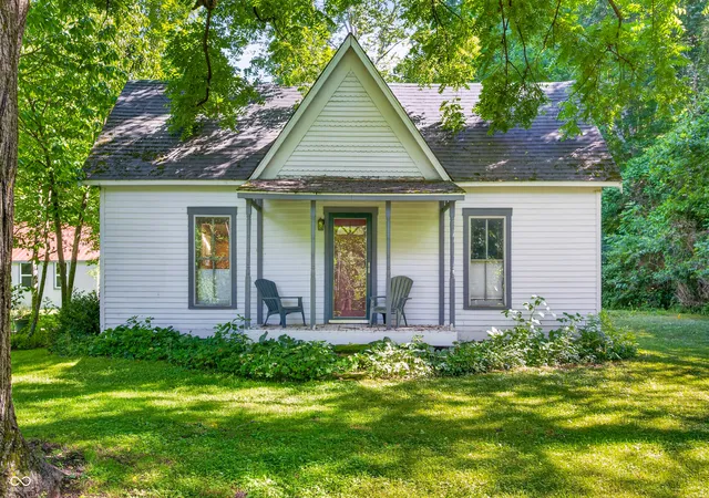 Homes for sale in Nashville, IN | 1021 Combs Rd, Nashville, IN 47448 | MLS# 22107788