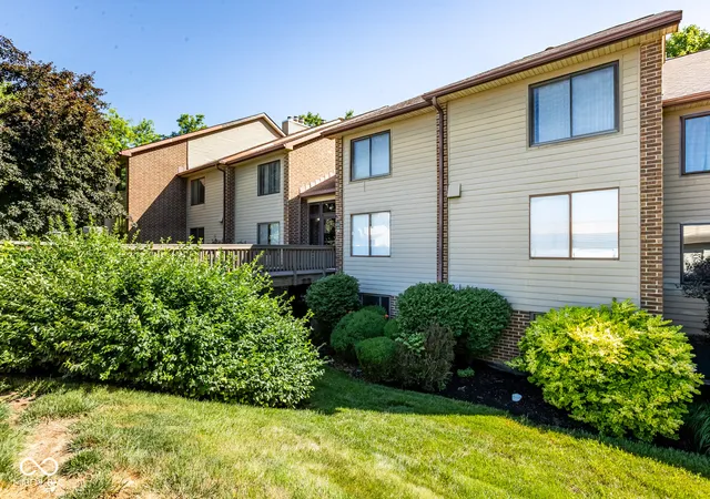 3rd image of 106 Knoll Ct #B, Noblesville, IN 46062 | MLS# 22107795