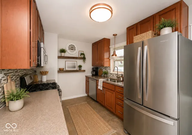 Photo 3 of Sale Pending at 7411 Plantation Dr, Anderson, IN 46013 | MLS# 22107825 | Listing updated on 2026-09-01