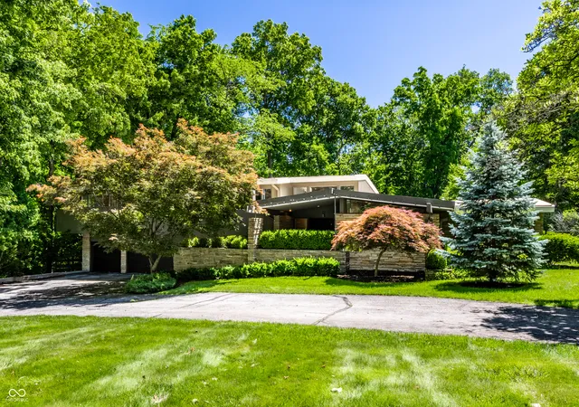 1st image of 8111 N Meridian St, Indianapolis, IN 46260 | MLS# 22107844