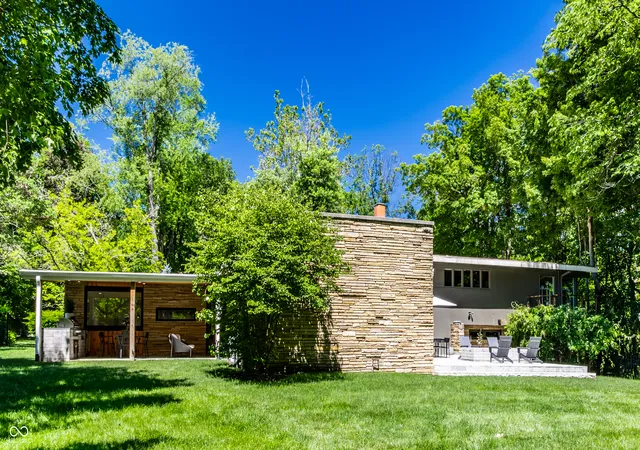 50th image of 8111 N Meridian St, Indianapolis, IN 46260 | MLS# 22107844