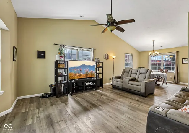 2nd image of 102 Westview Pl, Bargersville, IN 46106 | MLS# 22107849