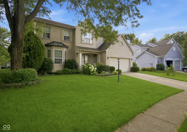 Photo 2 of Single family home for sale at 8250 Carloway Rd, Indianapolis, IN 46236 | MLS# 22107858 | Listing updated on 2026-09-03