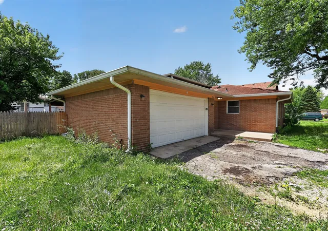 3rd image of 9441 Gemini Dr, Indianapolis, IN 46229 | MLS# 22107871