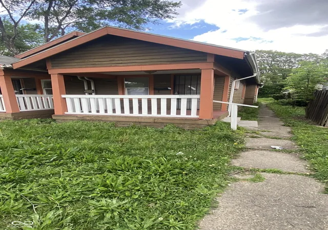 2nd image of 909 N Ewing St, Indianapolis, IN 46201 | MLS# 22107881