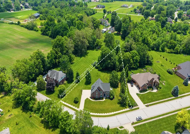 3rd image of 4715 Crescent Ridge, Brownsburg, IN 46112 | MLS# 22107883