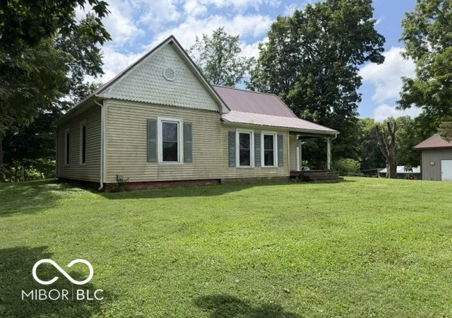 Photo 2 of Sale Pending at 219 E Church St, Bloomingdale, IN 47832 | MLS# 22107898 | Listing updated on 2026-09-07