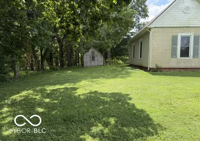 Photo 2 of Sale Pending at 219 E Church St, Bloomingdale, IN 47832 | MLS# 22107898 | Listing updated on 2026-09-07