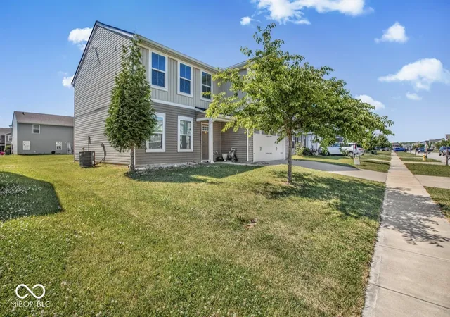 Photo 2 of Single family home for sale at 388 Dietz Dr, Greenwood, IN 46143 | MLS# 22107899 | Listing updated on 2026-06-18