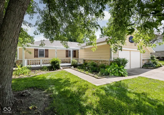 Photo 2 of Single family home for sale at 721 Pioneer Dr, Indianapolis, IN 46217 | MLS# 22107963 | Listing updated on 2026-09-21