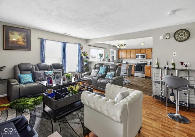 Photo 3 of Single family home for sale at 4407 Bellchime Dr, Indianapolis, IN 46235 | MLS# 22107966 | Listing updated on 2026-08-04