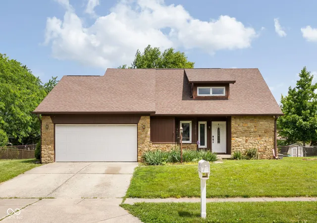 Homes for sale in Fishers, IN | 7814 Hampton Pl, Fishers, IN 46038 | MLS# 22107970