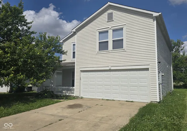 2nd image of 916 Belvedere Dr, Shelbyville, IN 46176 | MLS# 22107986
