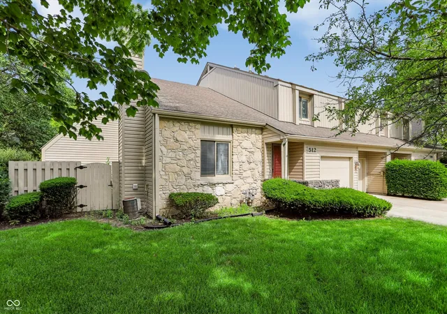 Photo 2 of Condo for sale at 512 Conner Crk Dr, Fishers, IN 46038 | MLS# 22108024 | Listing updated on 2026-09-29