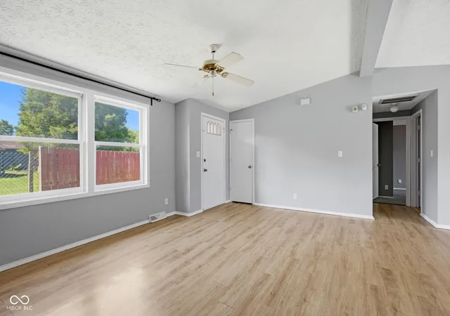4th image of 4630 N Richardt Ave, Indianapolis, IN 46226 | MLS# 22108036