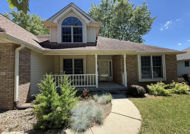 Photo 3 of Sale Pending at 2055 Pinewood Dr, Columbus, IN 47203 | MLS# 22108060 | Listing updated on 2026-09-02