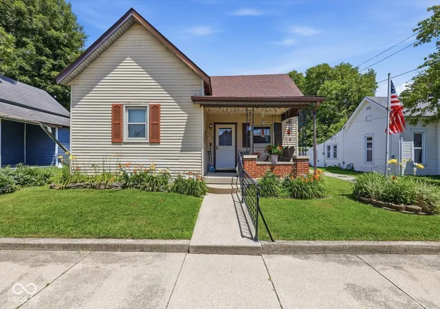Homes for sale in Shelbyville, IN | 326 W Taylor St, Shelbyville, IN 46176 | MLS# 22108075