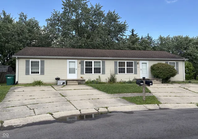 1st image of 771 775 Kara Ct, Greenfield, IN 46140 | MLS# 22108096