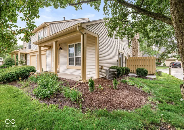 Homes for sale in Indianapolis, IN | 2513 Chaseway Court, Indianapolis, IN 46268 | MLS# 22108101