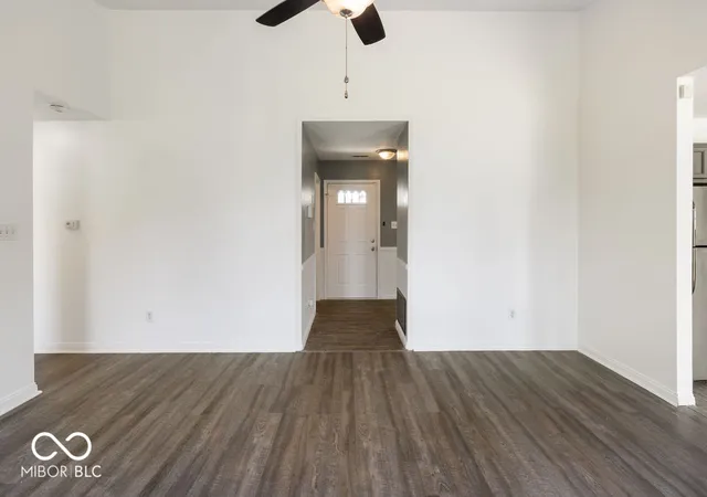 Photo 3 of Single family home for sale at 11904 Hartland Dr, Indianapolis, IN 46229 | MLS# 22108103 | Listing updated on 2026-10-01