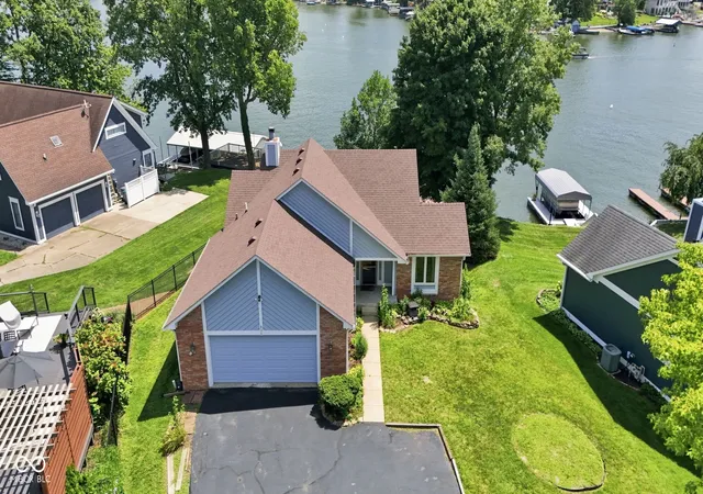 Photo 3 of Single family home for sale at 838 S Lanyard, Cicero, IN 46034 | MLS# 22108104 | Listing updated on 2026-09-30