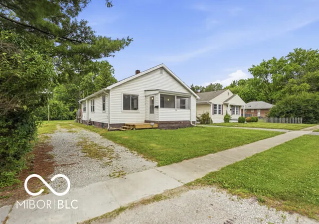 Photo 3 of Sale Pending at 36 N Gibson Ave, Indianapolis, IN 46219 | MLS# 22108118 | Listing updated on 2026-09-04