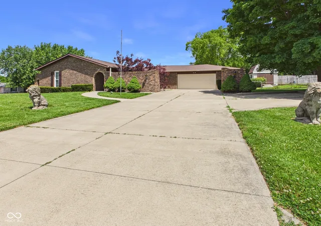 Homes for sale in Alexandria, IN | 186 E Gay Dr, Alexandria, IN 46001 | MLS# 22108151