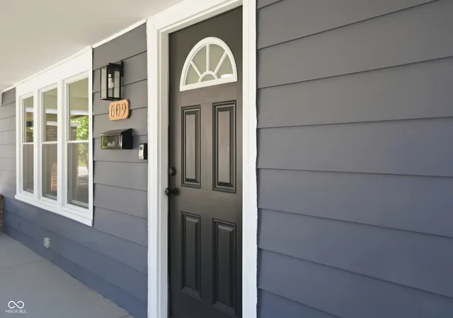 4th image of 609 N Emerson Ave, Indianapolis, IN 46219 | MLS# 22108157