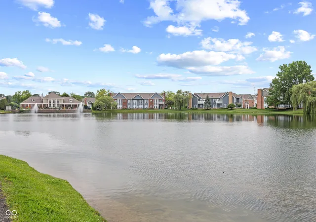 3rd image of 1423 Sierra Spring #A, Carmel, IN 46280 | MLS# 22108175