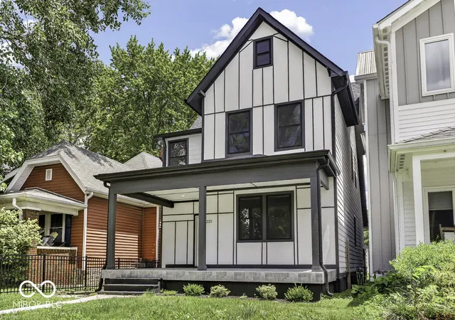 Photo 1 of Single family home for sale at 1225 Spruce, Indianapolis, IN 46203 | MLS# 22108178 | Listing updated on 2026-10-20