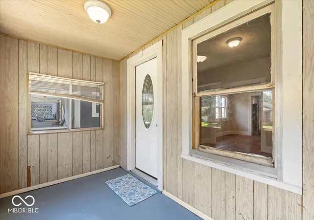 Photo 4 of Single family home for sale at 524 N Bradley Ave, Indianapolis, IN 46201 | MLS# 22108180 | Listing updated on 2026-08-26