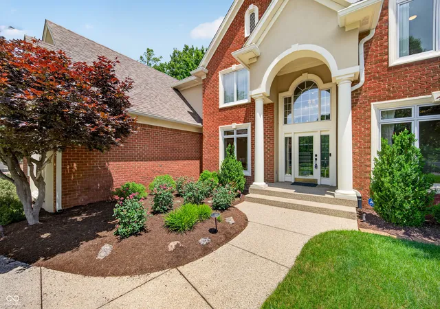 Photo 3 of Single family home for sale at 1981 Caledonian Ct, Greenwood, IN 46143 | MLS# 22108207 | Listing updated on 2026-09-23