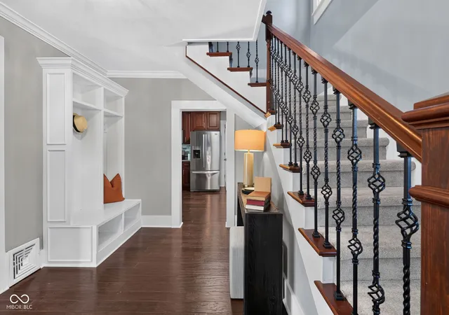 Photo 3 of Sale Pending at 5148 N Park Ave, Indianapolis, IN 46205 | MLS# 22108216 | Listing updated on 2026-09-27