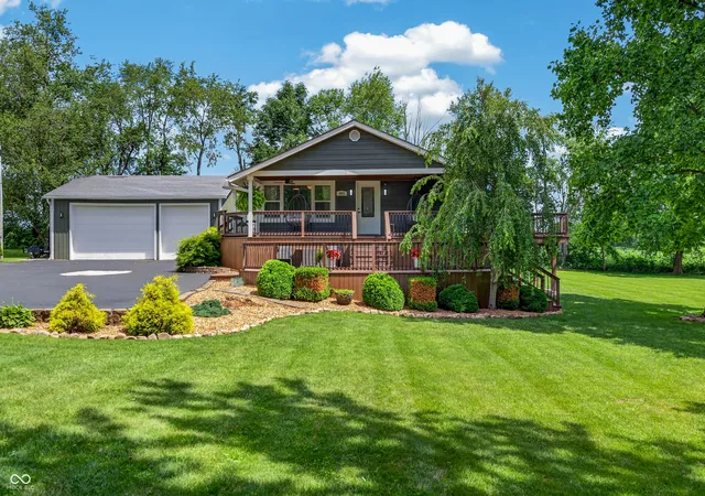 Homes for sale in Trafalgar, IN | 4012 W State Road 135, Trafalgar, IN 46181 | MLS# 22108234