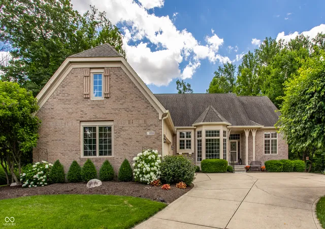 1st image of 9729 Oakhaven Ct, Indianapolis, IN 46256 | MLS# 22108244